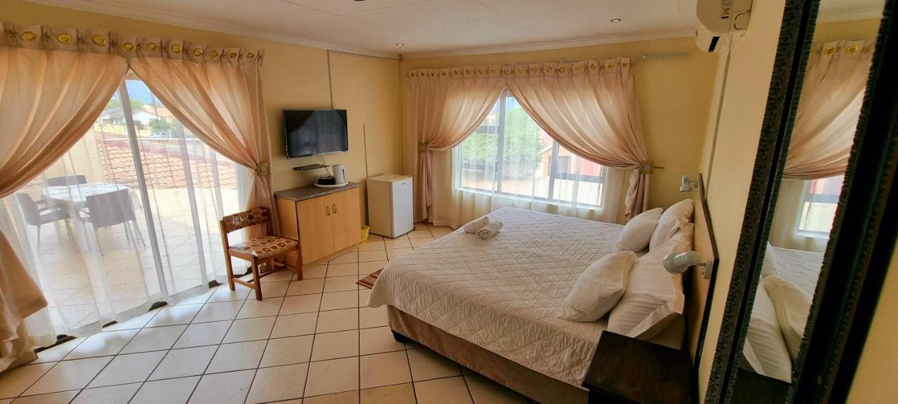 Asda Guesthouse Mogwase 外观 照片