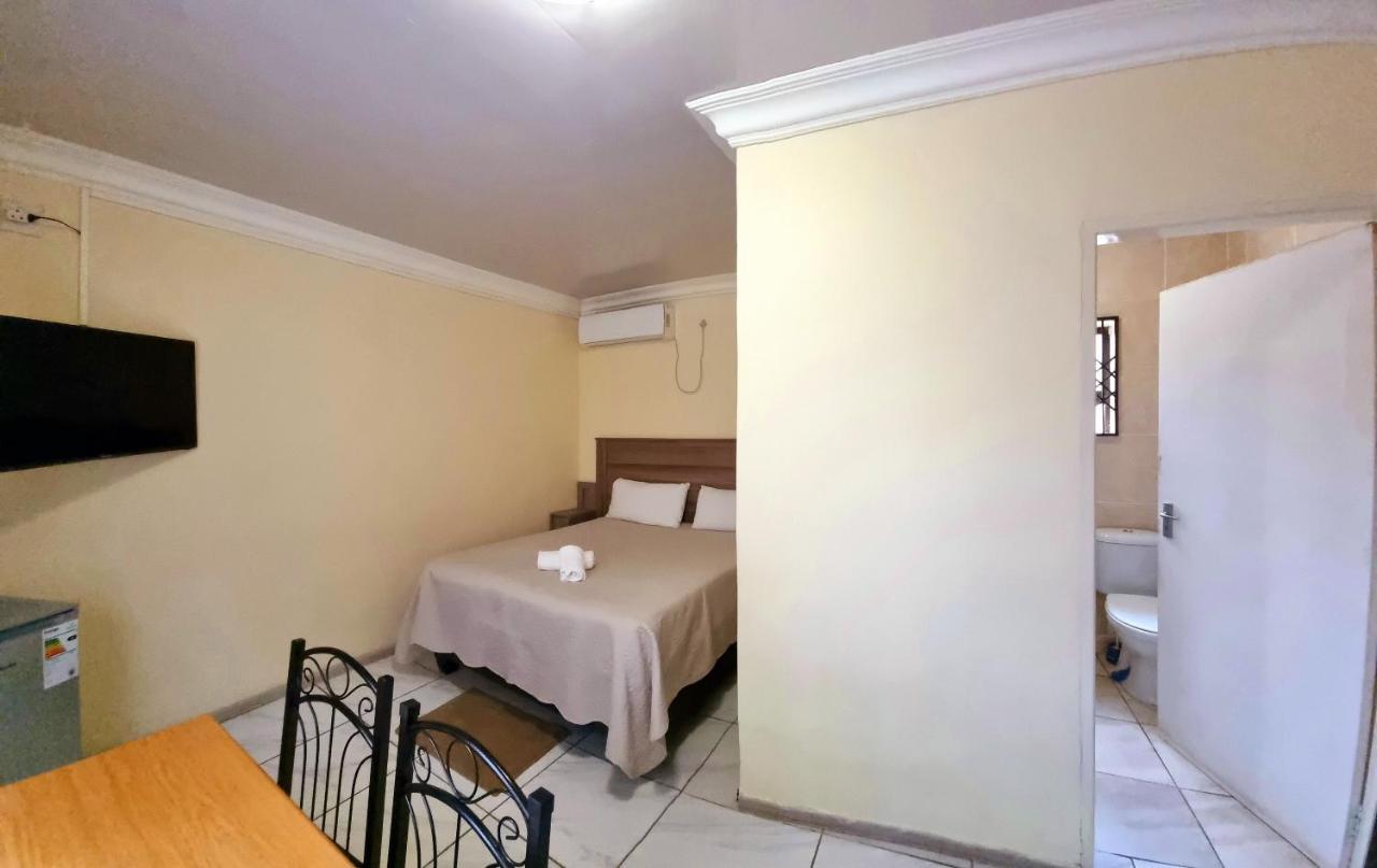Asda Guesthouse Mogwase 外观 照片
